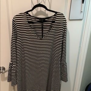 Black and white Banana Republic dress